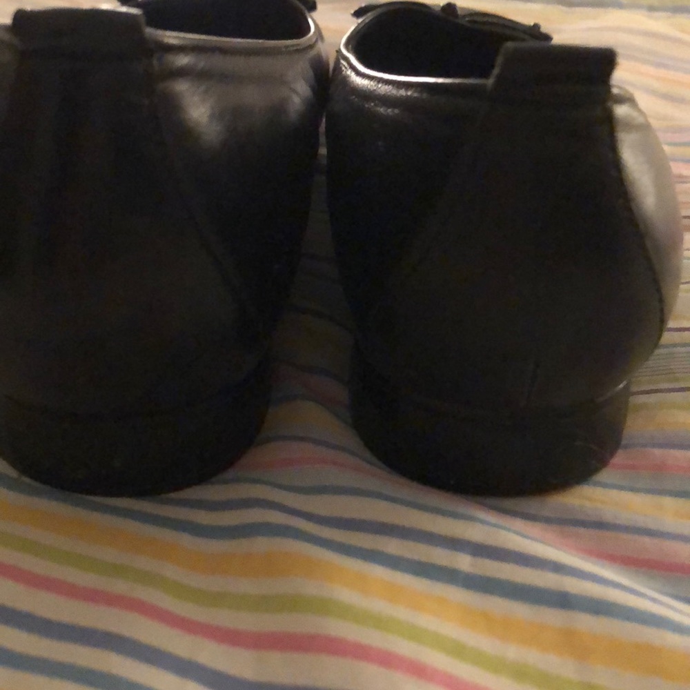 Shoes - Picture 4 of 4